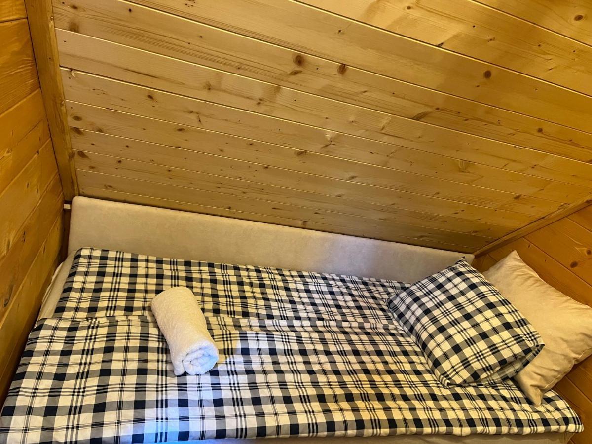 Apartmani Joka I Drvene Kucice Vrdnik Exterior photo